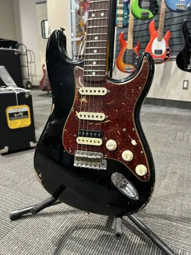 FENDER C/S STRAT LTD 67 HSS RE